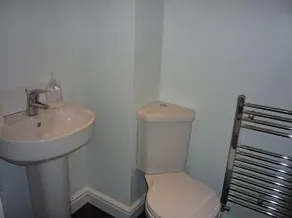 Modern 3 Bedroom Bungalow with Fantastic Views Over the Bay of Combe Martin - Image 4