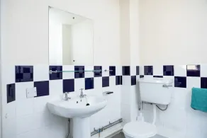 Rusholme Place Manchester - Walking distance to Manchester University - Image 3