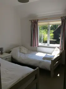 Three bedroom holiday cottage set with in 12 acres of Wealden countryside - Image 4