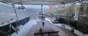 Atypical, peaceful houseboat in Confluence - Image 5