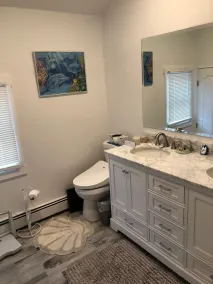 Family vacation spot! 4 BR home, 1 block to beach w/2 car parking in driveway - Image 4