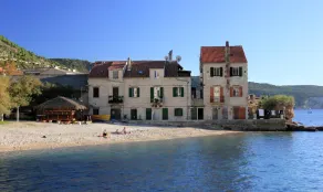 Apartments by the sea Komiza, Vis - 9703 - Image 5