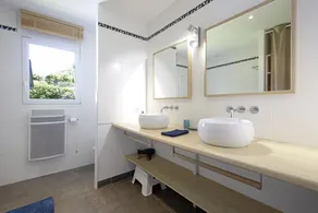 House w/ pool - 12 pers., quiet garden w/ stunning view on the BASQUE COUNTRY - Image 3