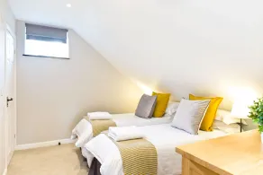Self catering holiday barn in Hurdlow, near to High Peak Trail.  Sleeps 6 - Image 2