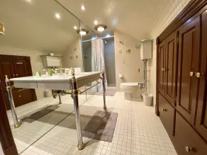 Private Home, Hot Tub, Wifi, Rural Setting, Gas Stove, 70\" SmartTV - Image 3