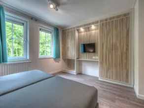 Luxurious Stately Villa With 3 Bathrooms, 1km From the Beach - Image 3