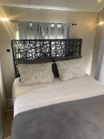 Float Inn - Image 2