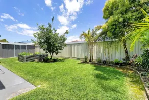 Family Fun Beach Retreat - The Fox Den, Fingal Bay - Image 5