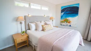 Ellavista LUXE beachside home with ocean views and WIFI - Image 5