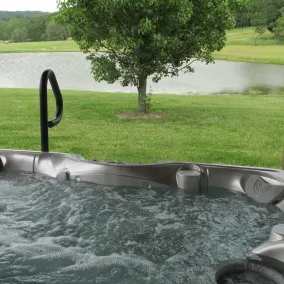 Abgeschieden, Log Cabin Rental, Eigene Hot Tub, am Southern Illinois Wine Trail - Image 4