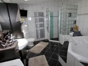 Fantastisk villa i Mougins med en super pool, 2 jacuzzier og en fantastisk have! - Image 2