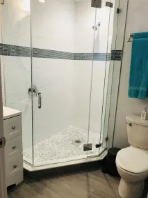 4 Bedroom, 4 Bathroom Charmer! 1 block from the Beach - Image 4