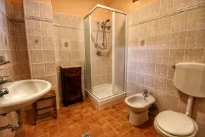 Apartment in Radda with Garden - Image 4