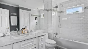 Summer Getaway- Bright, Contemporary Residence, Spacious Indoor and Outdoor... - Image 3