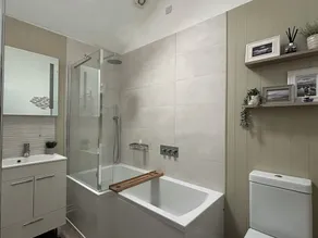 11 THE GABLES, romantic, country holiday cottage in Lyme Regis - Image 2