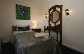 Superb new cottage, stunning views, secluded but handy to Hahndorf Main Street - Image 4