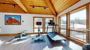 Snowcreek VII 1403 Deluxe Townhouse, Stunning Mountain Views, 2 Car Garage, Washer Dryer by RedAwning - Image 3