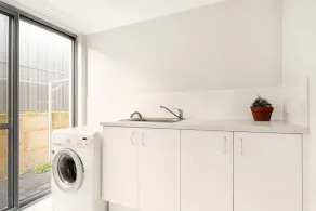 Brand New House in Central Location For Non Smokers Only - Image 4