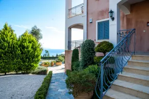 Amari Villa, Luxury 5-Bed Villa, Private Pool & Sea Views in Spartia, Kefalonia - Image 5