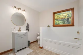 Rustic River Retreat- located right on the Whitewater River! - Image 2
