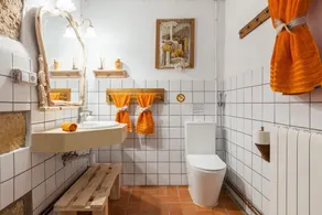 Holiday Home 'Romegosa Benestar' with Mountain Views, Wi-Fi, and Air Conditioning - Image 3