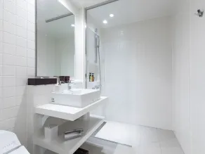 Luxury 5 Star 3 Bedroom Chalet, Niseko Chalet 1005 - Image 2