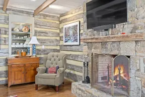 Rustic Luxury Near Charlottesville/Montpelier/Wineries /A Historic Cabin Retreat - Image 5