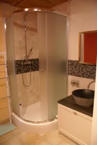 vid foten av Mt Ventoux, 1500 m2, privat pool 8 x 4, tyst, 7 minuters promenad från byn - Image 2