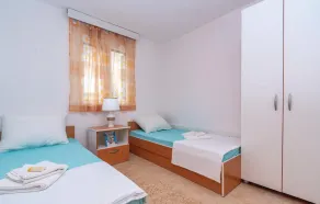 Lovely Apartment In Osobljava With Wifi - Image 5