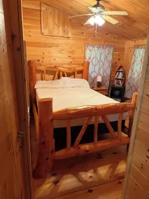 Private & secluded waterfront cabin on 5 acres 3 bedroom 1 bath amazing views - Image 4