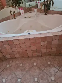 Villa  climatisé avec piscine et clôture - Image 3