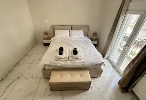 Elegant and Cozy Escape in Nikopoli Thessaloniki - Image 5