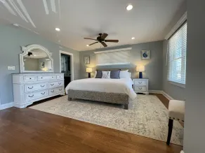 Oceanside fully remodeled home with new furniture. Only 4 houses to the beach! - Image 5