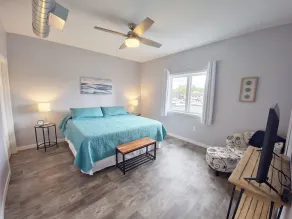 Bright, spacious loft in the heart of New London - Image 3