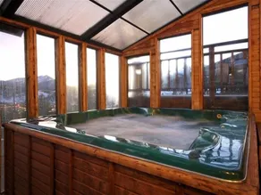 MEILLEUR ENDROIT! Marche pour magasins d'usine et de navette à 6 domaines skiables, jacuzzi intérieur - Image 2