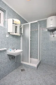 Apartamento para dos personas en la playa Zubovici (Pag) (A-6356-c) - Image 2
