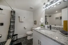 Seminole Heights Beauty - Image 3