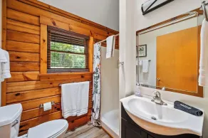 Main Channel Lots of Water. Comfy Cabin with stunning lake views, perfect for a serene escape at SML. - Image 4