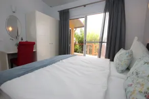 Stuga med fantastisk utsikt, delad pool, på vackra finca - Image 4