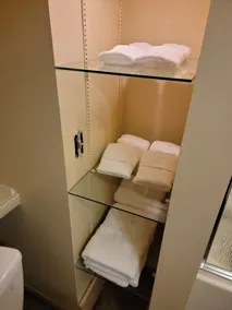 8 min from downtown, 13 min from Airport - Image 3
