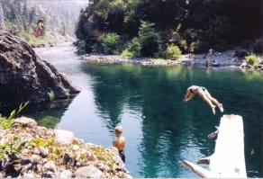 A Beautiful Vacation Awaits You on the Emerald Smith River! - Image 4