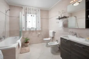 New luxurious and modern Villa, 5 minutes from the nearest beach - Image 3