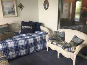 ** NY LISTERING ** 212-F Waterfront: 1 BR slpees 6 - Image 3