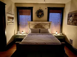 The RUSTIC CITY INN: Centrally located to everything, in beautiful Tower Grove - Image 2