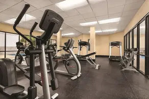 Just What You Were Looking For! 3 Great Units, Free Parking, Indoor Pool - Image 4