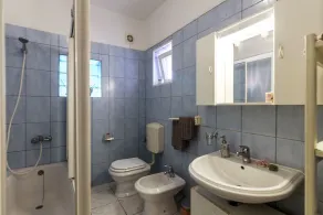 Apartment with a large terrace overlooking the pool. - Image 4