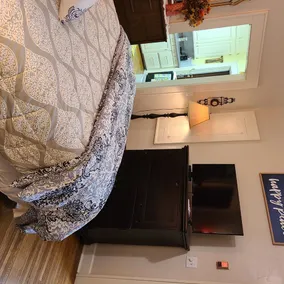 Cozy one bedroom apartment in historical district - Image 5