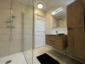 Maison de plain-pied confortable avec jardin à Rongères - Image 3
