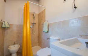 Gemütliche Wohnung in Benabbio mit WLAN - Image 3