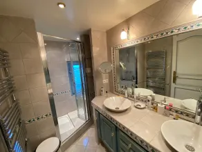 Luxury apartment - Image 2